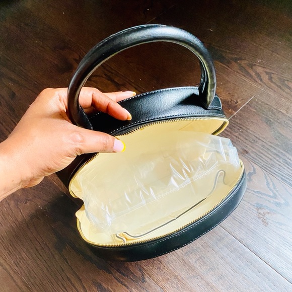 Black leather circle bag - Picture 2 of 7